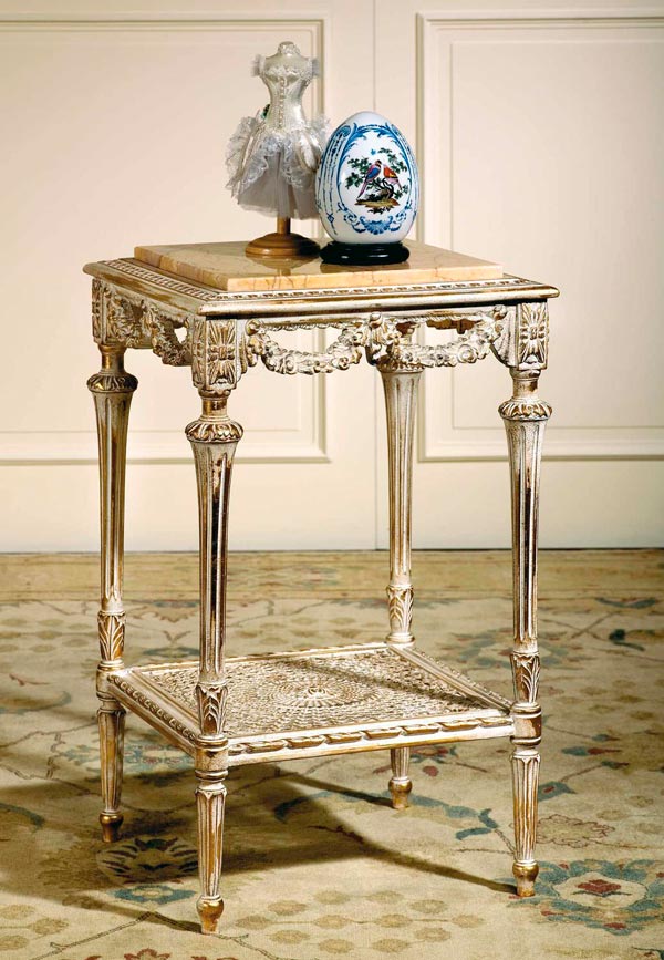 دکوراسیون اشرافی با مدل میز عسلی سلطنتی