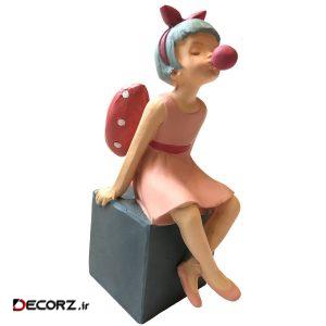 مجسمه  طرح دختر و آدامس بادکنکی مدل design مجسمه  طرح دختر و آدامس بادکنکی مدل design