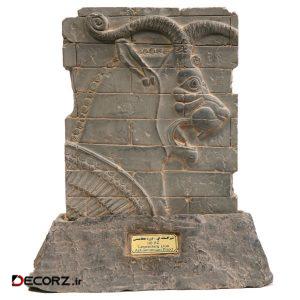 مجسمه تندیس و پیکره شهریار مدل کتیبه آجری سر شیر افسانه ای کد MO350