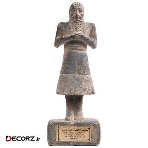 مجسمه تندیس و پیکره شهریار مدل تندیس اشنونا کد MO660