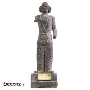 مجسمه تندیس و پیکره شهریار مدل تندیس شاهزاده اشکانی شمی کد MO450 سایز متوسط