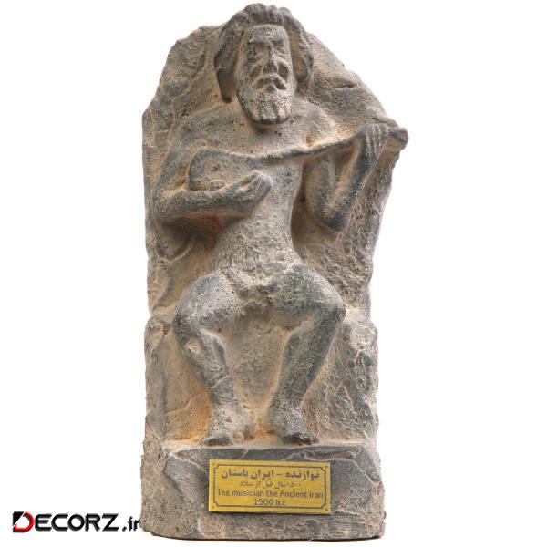 مجسمه تندیس و پیکره شهریار مدل تندیس مرد نوازنده کد MO480