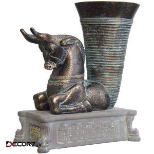 مجسمه تندیس و پیکره شهریار مدل ریتون گاو کد MO1390 سایز بزرگ