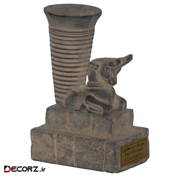 مجسمه تندیس و پیکره شهریار مدل ریتون گاو کد MO1430 سایز کوچک مجسمه تندیس و پیکره شهریار مدل ریتون گاو کد MO1430 سایز کوچک
